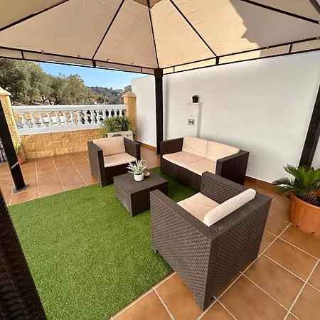 The House In Toquero Solarium Views To The Alcazaba Hébergement de vacances